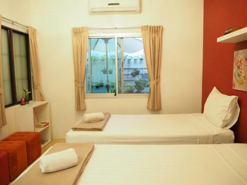 Hostal Chino Town Gallery Guesthouse