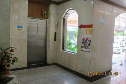 Ayutthaya Thenee Hotel