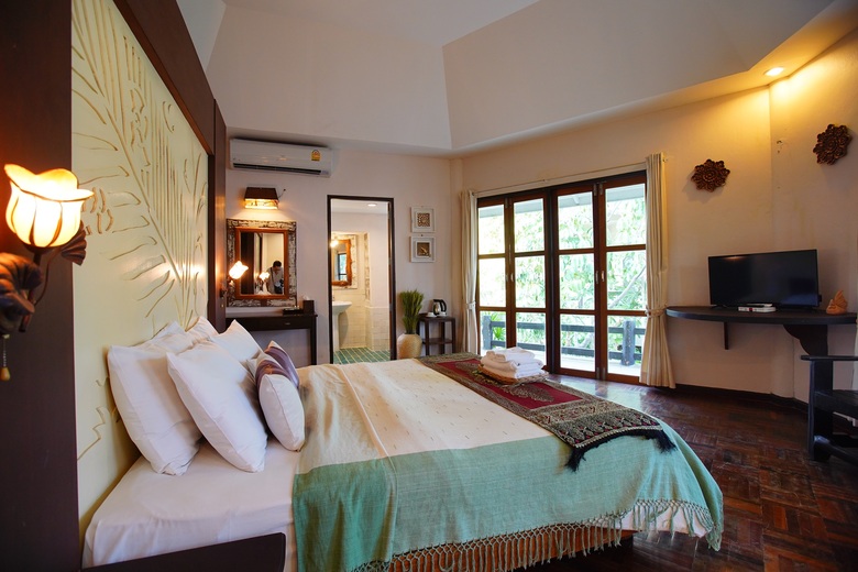 Hotel Tanaosri Resort & Spa