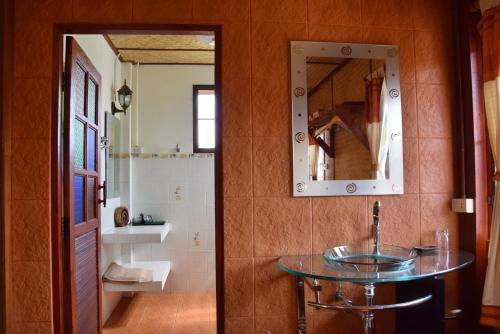 Hotel Golden Teak Home Resort