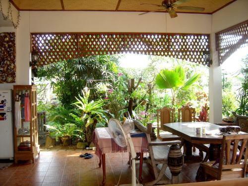 Hotel Golden Teak Home Resort