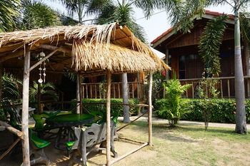 Hostal J&j Guesthouse