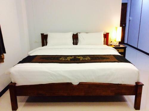 Hostal Ez House