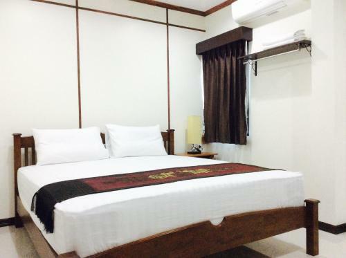 Hostal Ez House