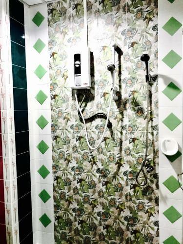 Hostal Ez House
