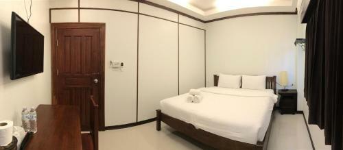 Hostal Ez House