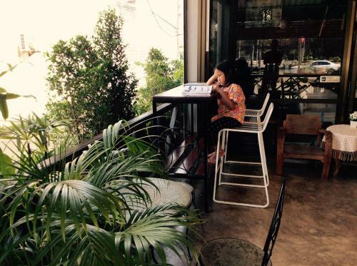Hostal Ez House