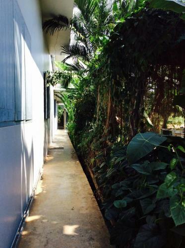 Hostal Ez House