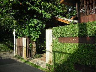 Hostal Chiang Maan Residence