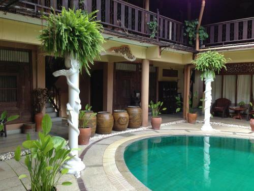 Ruean Thai Hotel