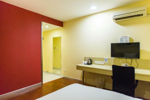 Hotel Hanting Express Shanghai Maoming Road