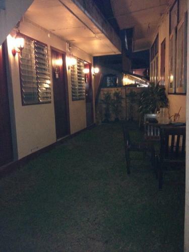Hostal Coffee In Narrow Guesthouse