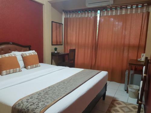 Hostal Thana Hotel & Guest House