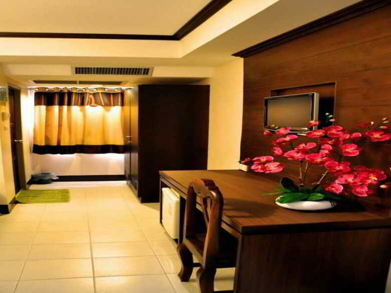 Hostal Thaphae Garden Guesthouse