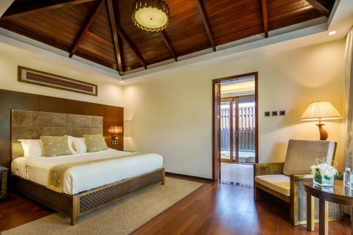 Hotel Yalong Bay Villas & Spa