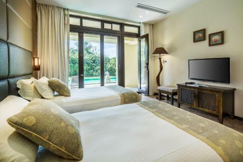 Hotel Yalong Bay Villas & Spa
