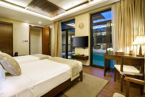 Hotel Yalong Bay Villas & Spa