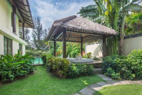 Hotel Yalong Bay Villas & Spa