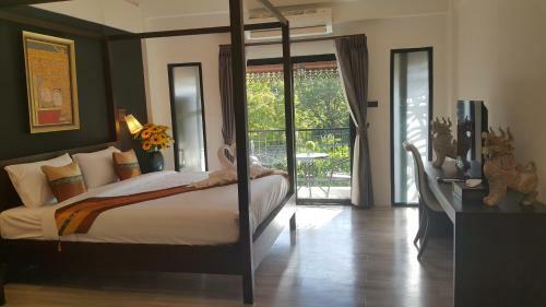 Big Tree Boutique Hotel