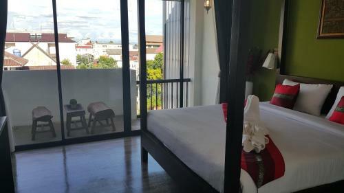 Big Tree Boutique Hotel