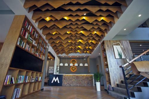 Sanya International Hotel