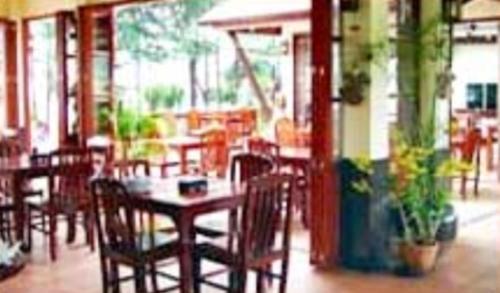 Hotel Phuket Naithon Resort
