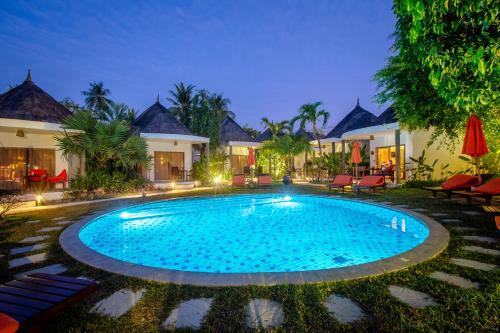 Hotel Secret Garden Beach Resort