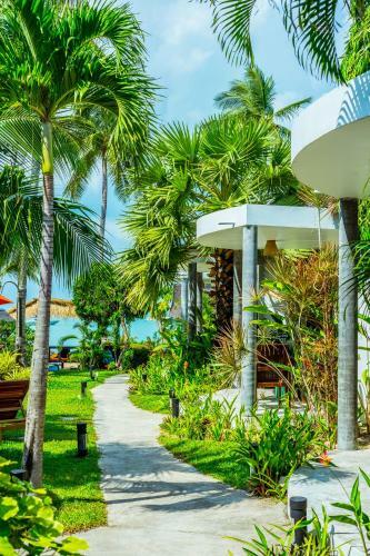 Hotel Secret Garden Beach Resort
