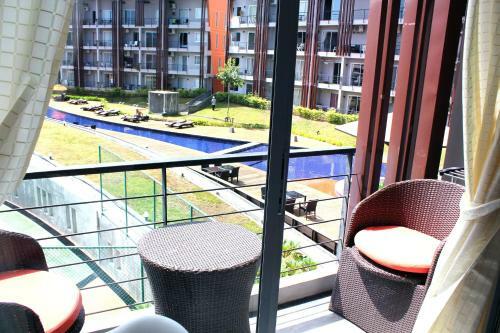 Replay Bangrak Beach Studio Apartment
