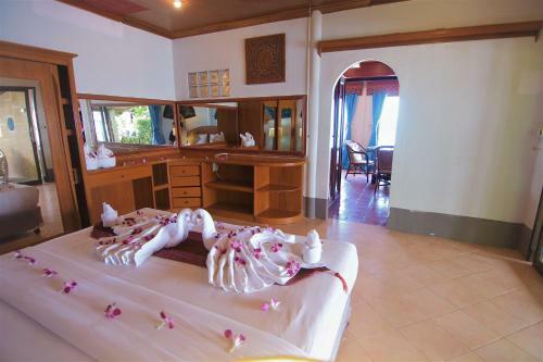 Hotel Bangrak Pier Samui Resort