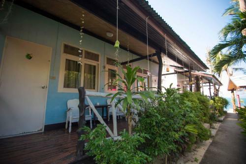 Hotel By Beach Resort