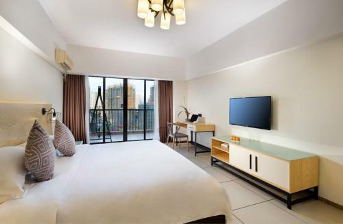 J Hotel