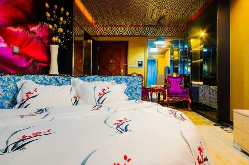 Shenzhen Style Apartment