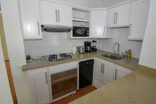Aparthotel Antigua Village Condo Beach Resort