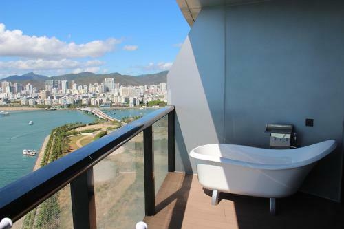 Hotel Phoenix Island Resort Sanya