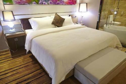Lavande Hotel Shenzhen Huaqiangnan Branch