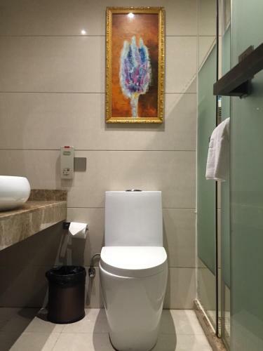 Lavande Hotel Shenzhen Huaqiangnan Branch
