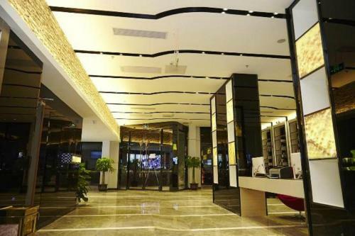Lavande Hotel Shenzhen Huaqiangnan Branch