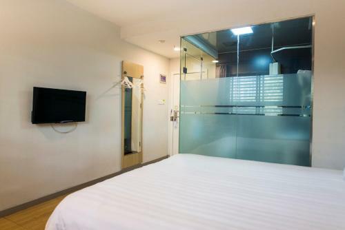 Hotel Hanting Express Shanghai People Square