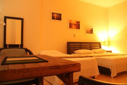 Hostal Beach Breeze Guesthouse