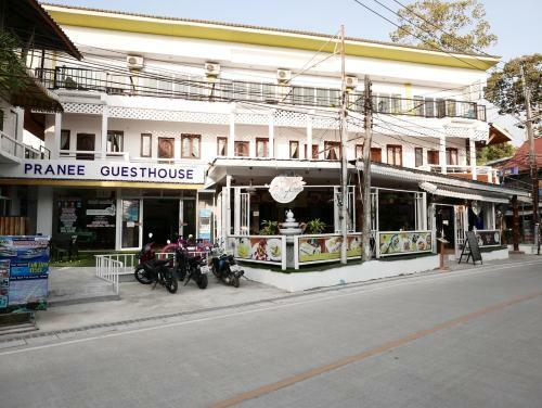 Hostal Pranee Guesthouse
