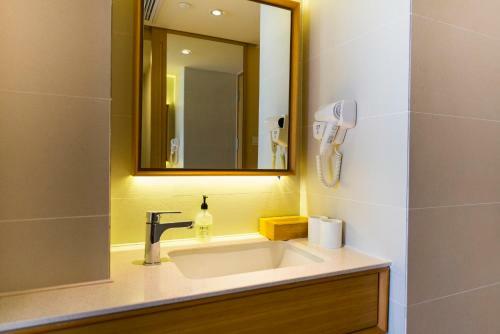 Ji Hotel Shanghai Stadium
