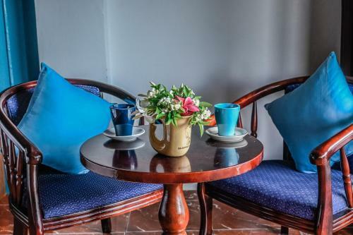 Charlies Hotel & Restaurant