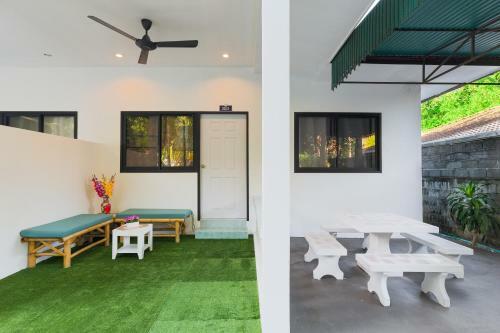 Hostal Rice Rooms And Restaurant