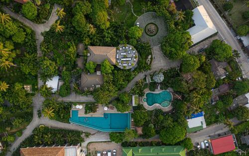 Hotel Ban's Diving Resort