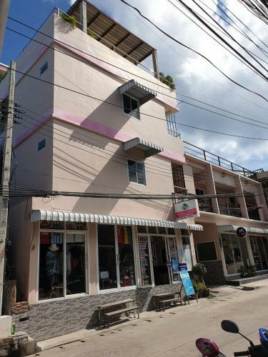 Hostal Sairee Center Guest House