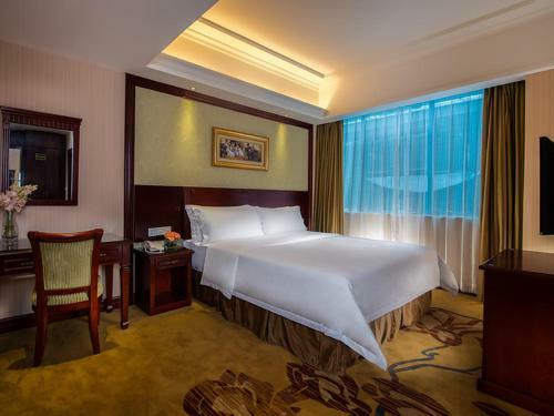 Vienna Hotel Shenzhen Exibition Center
