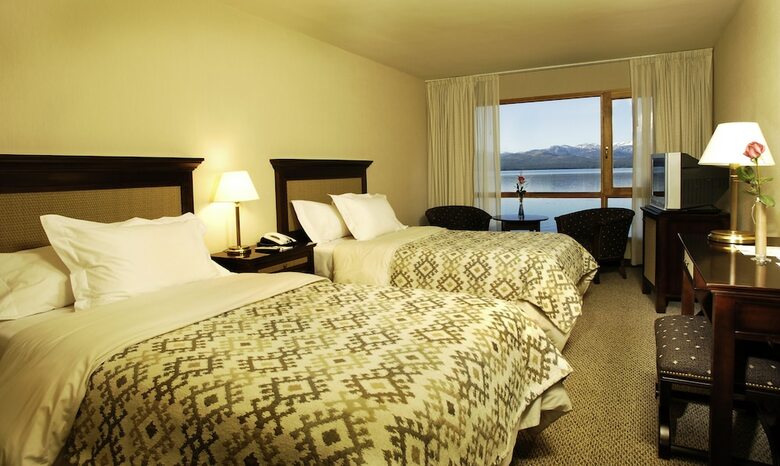 Hotel Cacique Inacayal Lake & Spa