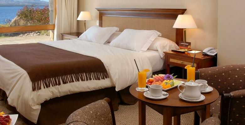 Hotel Cacique Inacayal Lake & Spa