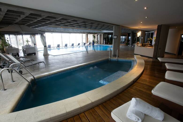 Hotel Cacique Inacayal Lake & Spa